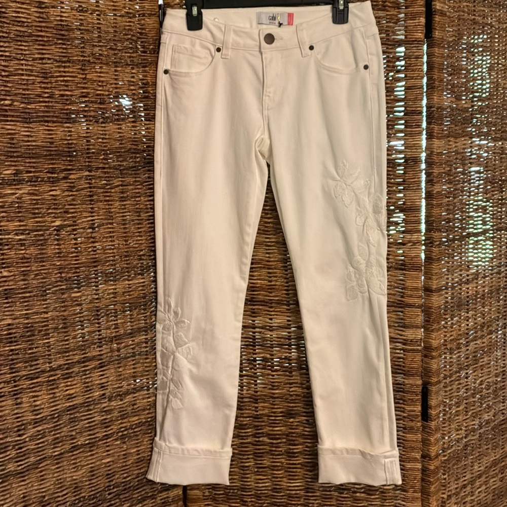 Cabi Slim Cream Boyfriend Jeans